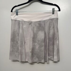 Nike Women's Gray Skirt